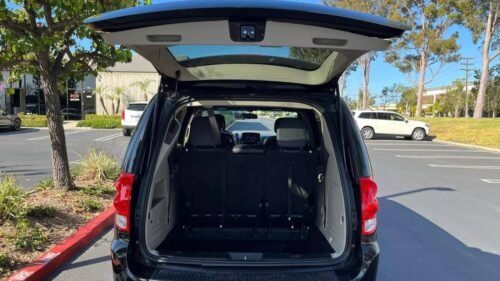 2017 Dodge Grand Caravan SXT - Image 6