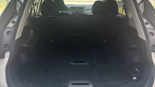 2017 Nissan Rogue SV FWD - Image 3