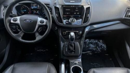 2014 Ford Escape Titanium FWD - Image 4