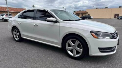 2012 Volkswagen Passat SE 2.5 Auto (PZEV) - Image 8