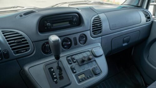 2003 Dodge Sprinter Wagon 2500 Super High Ceiling 140" WB - Image 4