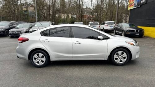 2017 Kia Forte LX Sedan Automatic - Image 3