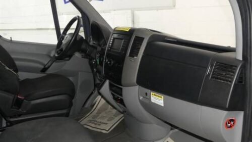 2018 Mercedes-Benz Sprinter Cargo Van 2500 Standard Roof SWB RWD - Image 5