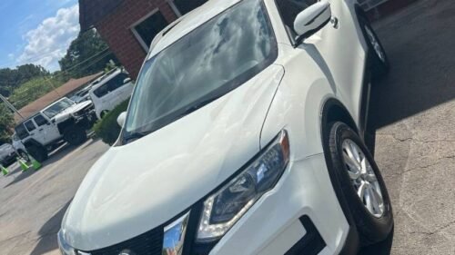 2017 Nissan Rogue SV FWD - Image 9