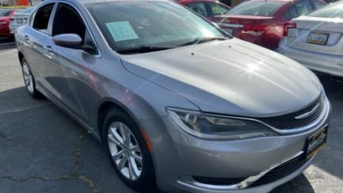 2015 Chrysler 200 Limited FWD - Image 4