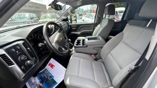 2017 Chevrolet Silverado 1500 LT Double Cab Standard Box 4WD - Image 5