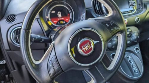 2016 FIAT 500e Hatchback - Image 4