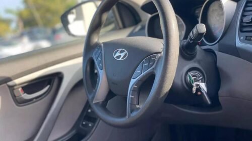 2016 Hyundai Elantra SE Sedan Automatic - Image 4