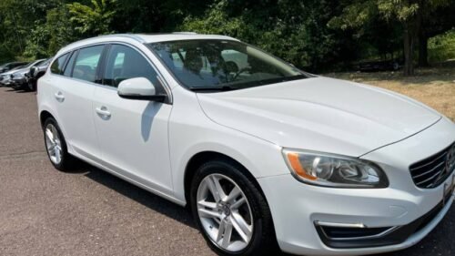 2015 Volvo V60 T5 Drive-E Premier FWD - Image 8