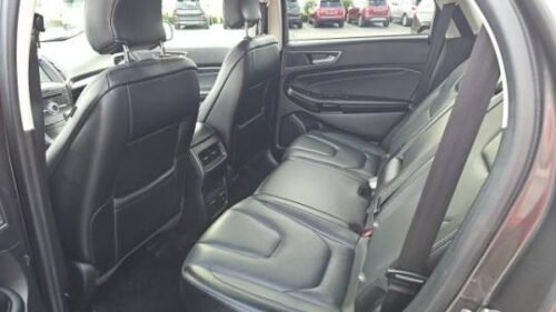 2017 Ford Edge Titanium AWD - Image 7