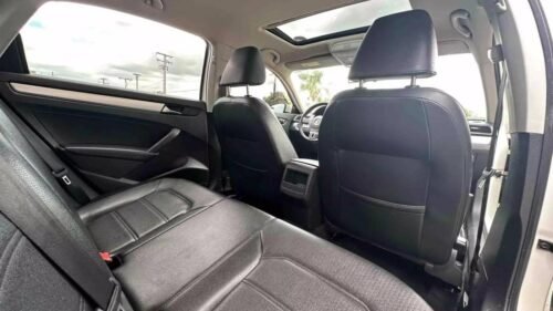 2012 Volkswagen Passat SE 2.5 Auto (PZEV) - Image 5