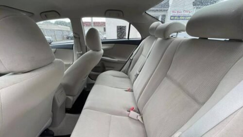 2013 Toyota Corolla LE Automatic - Image 6