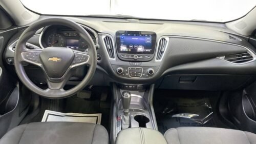 2020 Chevrolet Malibu LT - Image 3