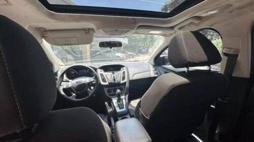 2014 Ford Focus SE Sedan - Image 9