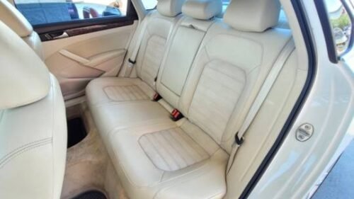 2013 Volkswagen Passat TDI SEL Premium Sedan DSG - Image 3