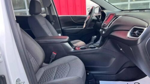 2020 Chevrolet Equinox LT with 2FL AWD - Image 3