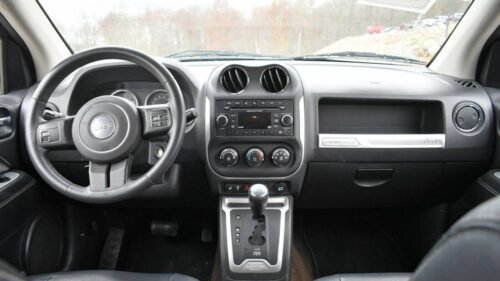 2014 Jeep Compass Latitude 4WD - Image 4