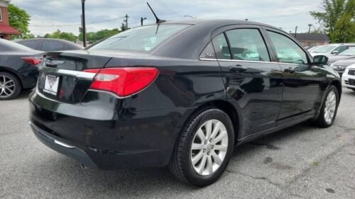 2014 Chrysler 200 Touring Sedan - Image 10