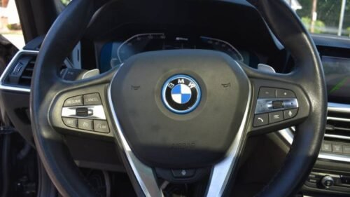2022 BMW 330e xDrive Plug-In Hybrid - Image 10