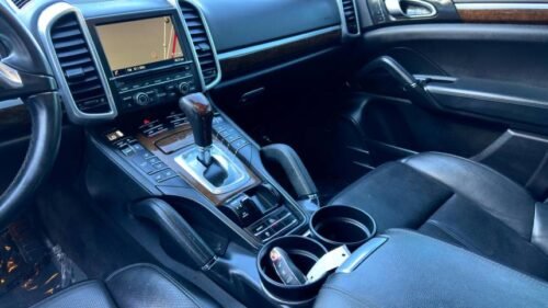 2014 Porsche Cayenne Platinum Edition AWD - Image 5