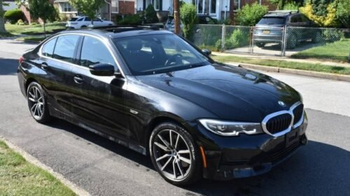 2022 BMW 330e xDrive Plug-In Hybrid - Image 21