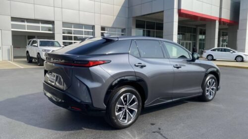 2023 Lexus RZ 450e Premium with 18" Wheels AWD - Image 10