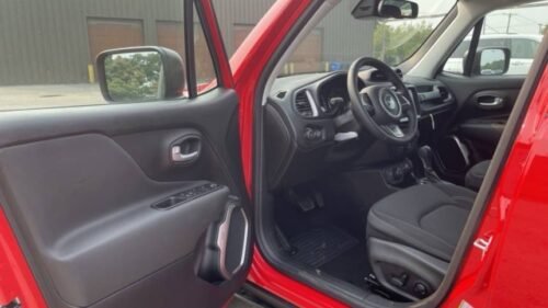 2023 Jeep Renegade Latitude - Image 8