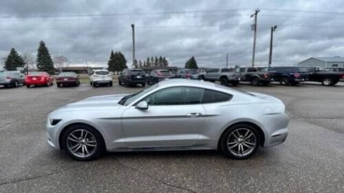 2017 Ford Mustang EcoBoost Premium Fastback - Image 10