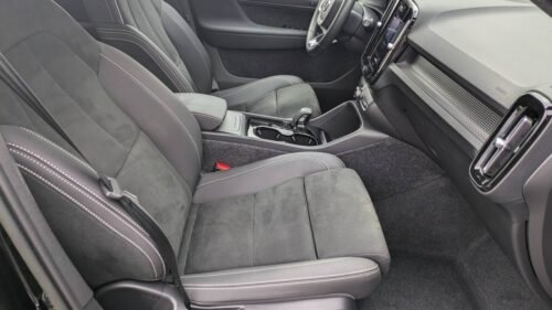 2022 Volvo XC40 Recharge Plus - Image 4