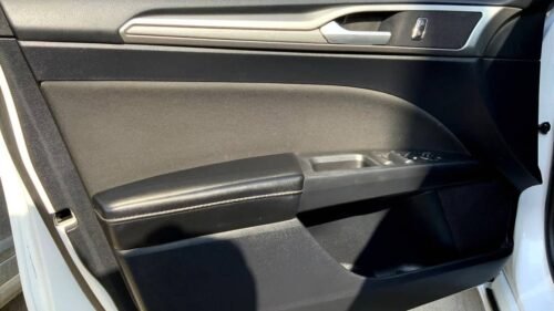 2020 Ford Fusion SE FWD - Image 3