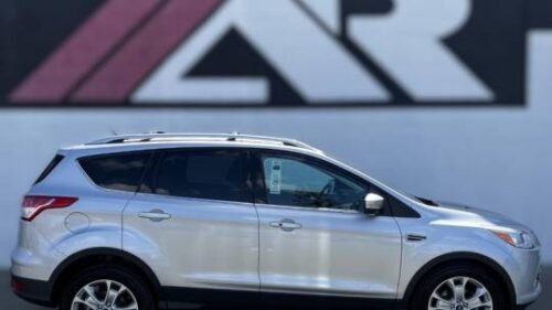 2014 Ford Escape Titanium FWD - Image 16