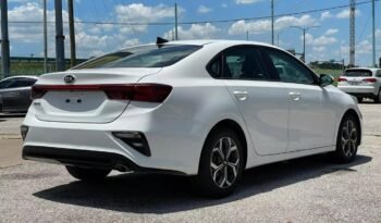 
									2021 Kia Forte LXS IVT full								