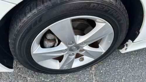 2013 Hyundai Elantra GLS Sedan Automatic - Image 10