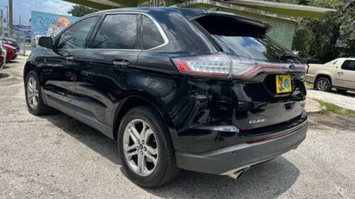 2017 Ford Edge Titanium AWD - Image 8