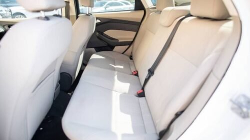 2015 Ford Focus SE Sedan - Image 4