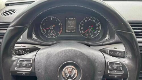 2012 Volkswagen Passat SE 2.5 Auto (PZEV) - Image 2