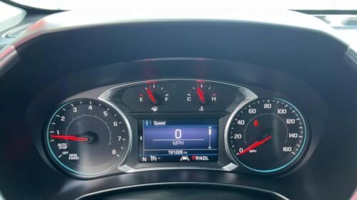 2020 Chevrolet Equinox LT with 2FL AWD - Image 2