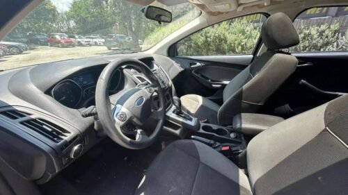 2014 Ford Focus SE Sedan - Image 10