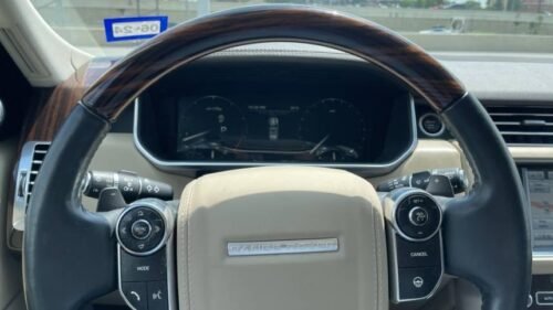 2014 Land Rover Range Rover HSE - Image 7