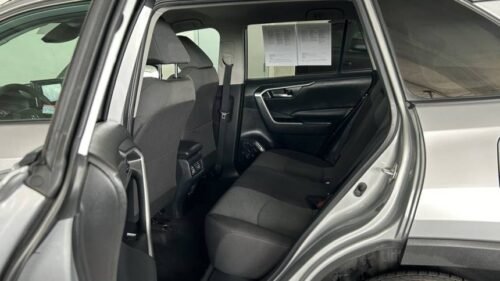 2022 Toyota RAV4 XLE FWD - Image 5