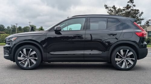 2022 Volvo XC40 Recharge Plus - Image 8