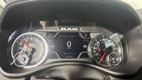 2022 Ram 1500 Laramie Crew Cab 6'4" Box 4WD - Image 7