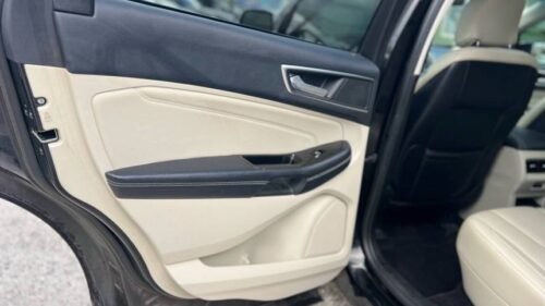 2017 Ford Edge Titanium AWD - Image 3
