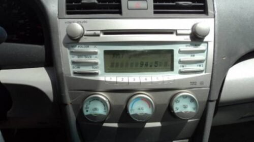 2009 Toyota Camry LE I4 Automatic - Image 3