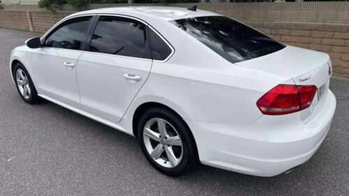 2012 Volkswagen Passat SE 2.5 Auto (PZEV) - Image 7