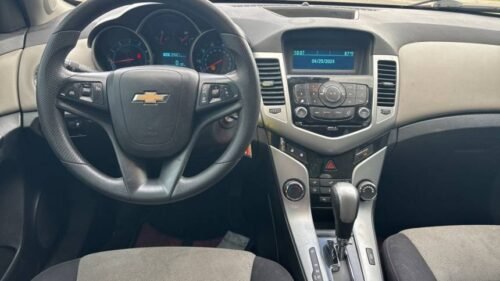 2013 Chevrolet Cruze LS Automatic - Image 8