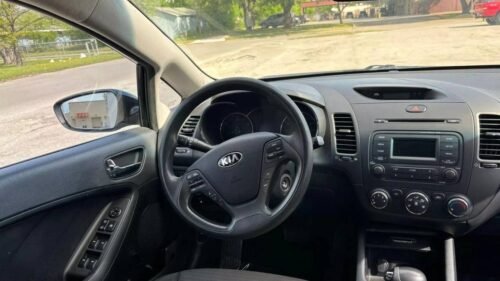 2015 Kia Forte LX Sedan Automatic - Image 4