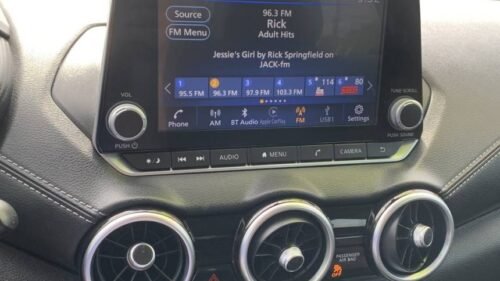 2022 Nissan Sentra SV CVT - Image 3