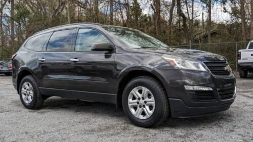 2017 Chevrolet Traverse LS with 1LS FWD