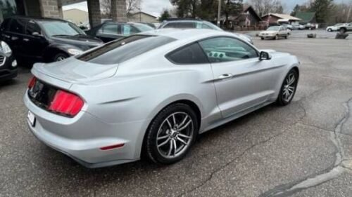 2017 Ford Mustang EcoBoost Premium Fastback - Image 9